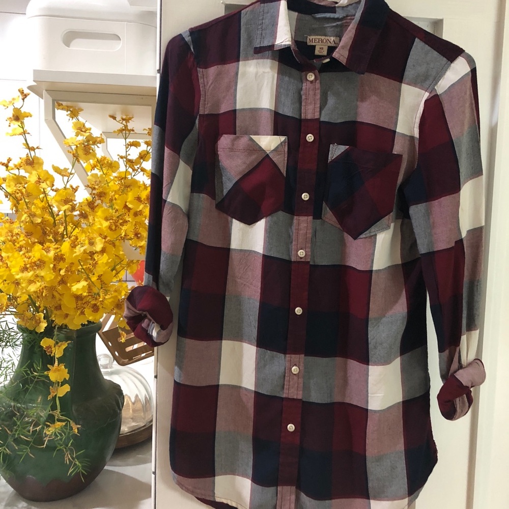 Cute plaid blouse